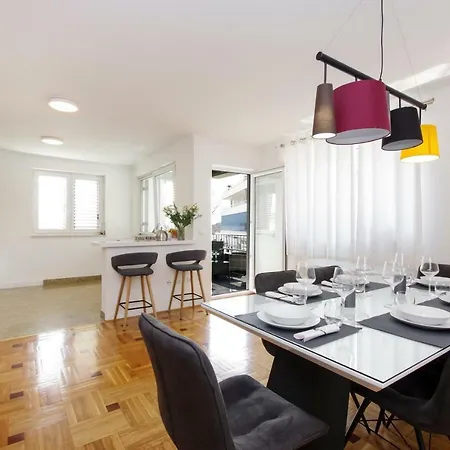 Apartment Gg *